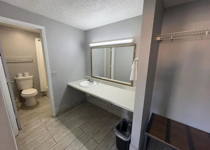 Economy Inn