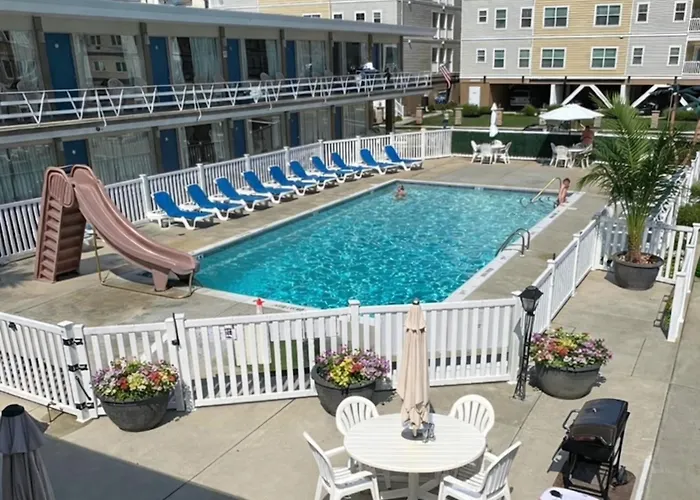 Beach Colony Motel