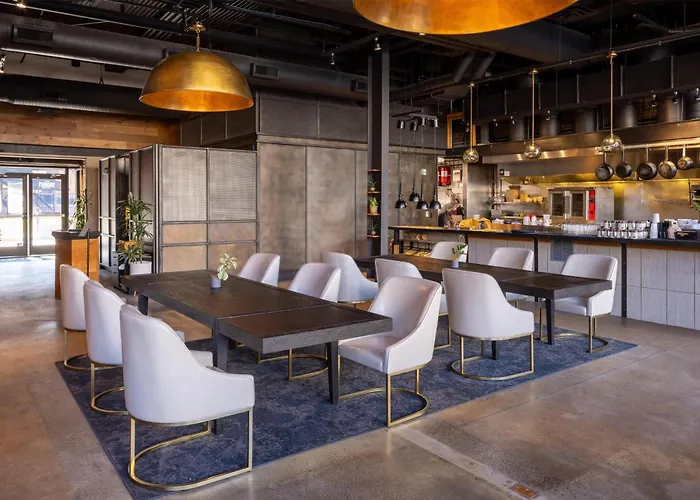 Foundry , Curio Collection By Hilton