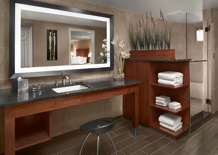 Doubletree By Hilton Akron Fairlawn
