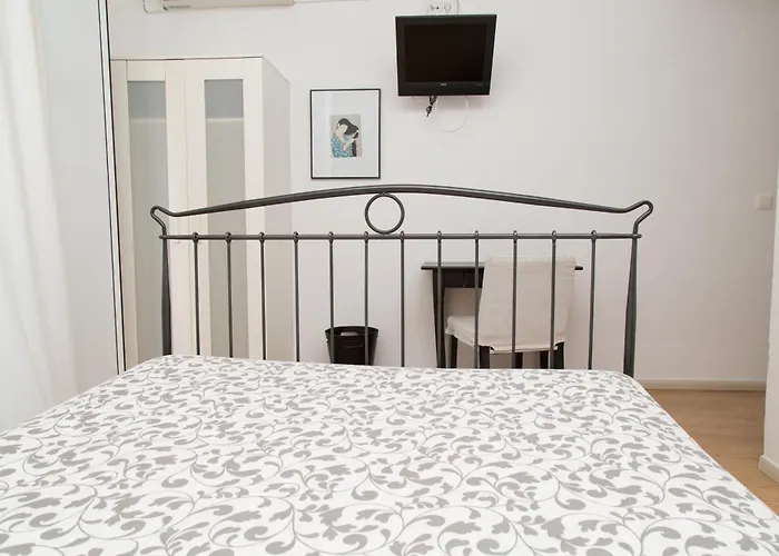 Hostal Five Gates