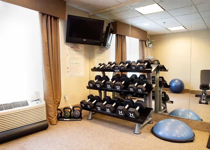 Holiday Inn Express Hotel & Suites Center By Ihg