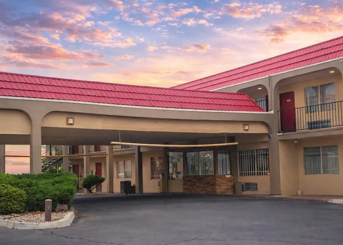 Tree Inn & Suites Albuquerque