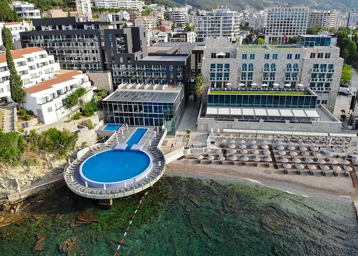 Avala Resort & Villas