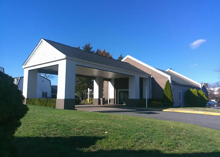 Clarion & Conference Center Leesburg
