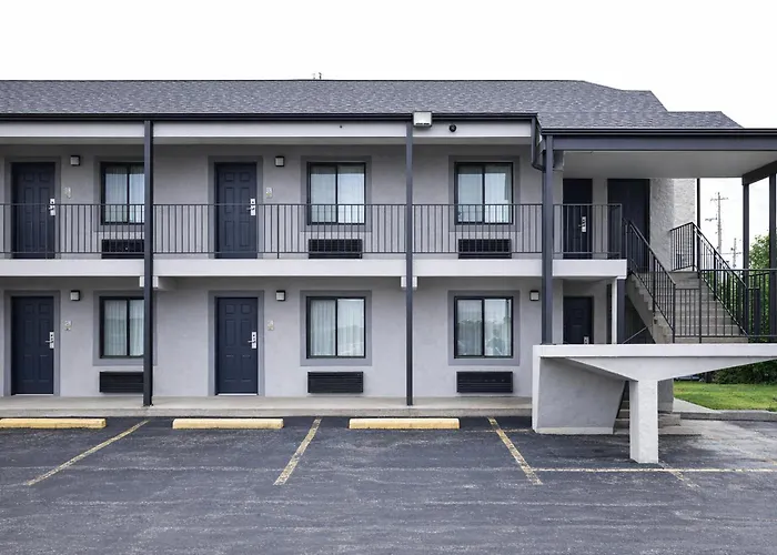 Quarters Inn & Suites