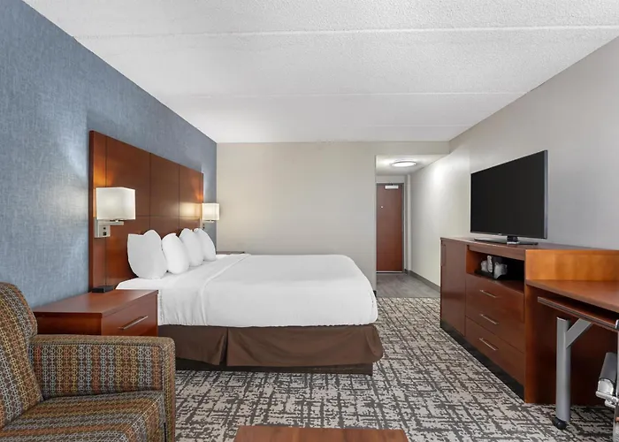 Best Western Plus Fresno Airport Hotel
