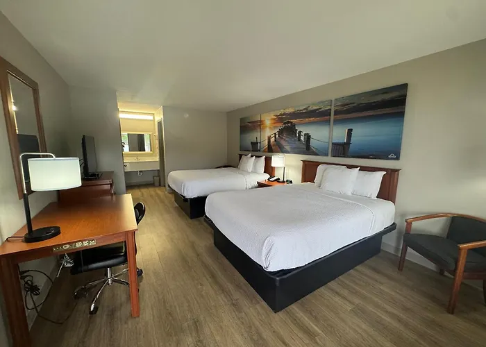 Days Inn By Wyndham Lake City I-10