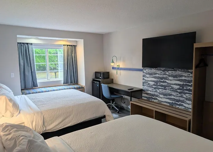 Greenville Pelham Inn By Ihg