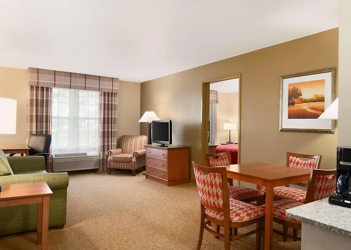 Country Inn & Suites By Radisson, Sycamore, Il