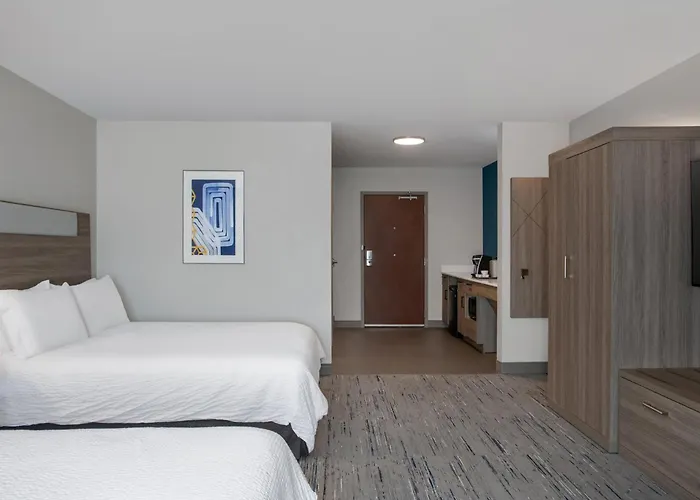 Holiday Inn Express & Suites Terre Haute By Ihg