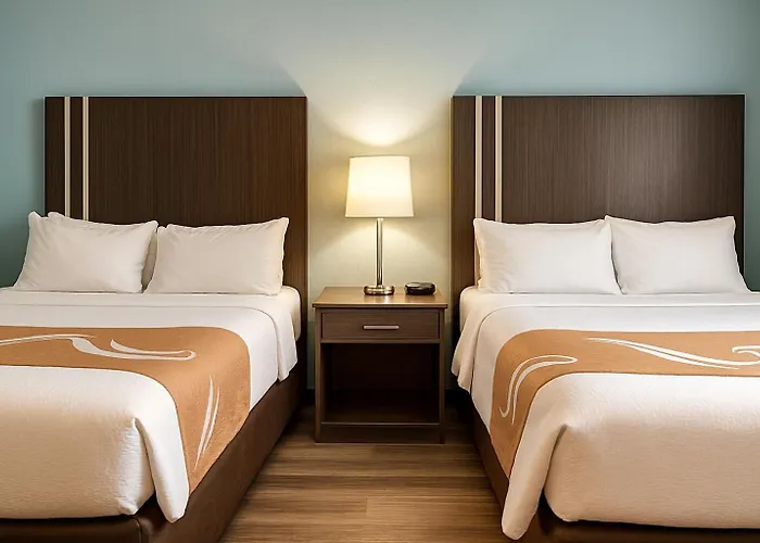 Village Inn & Suites Sarnia