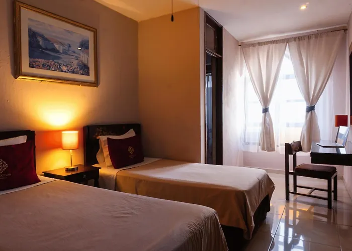 Hotel Aztlan