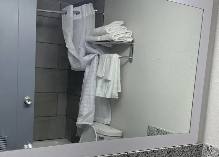 Quality Inn New Kensington