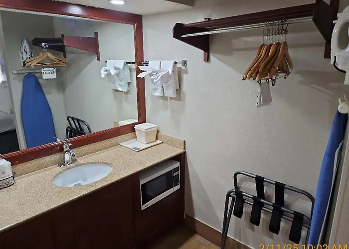 Best Western Montis Inn