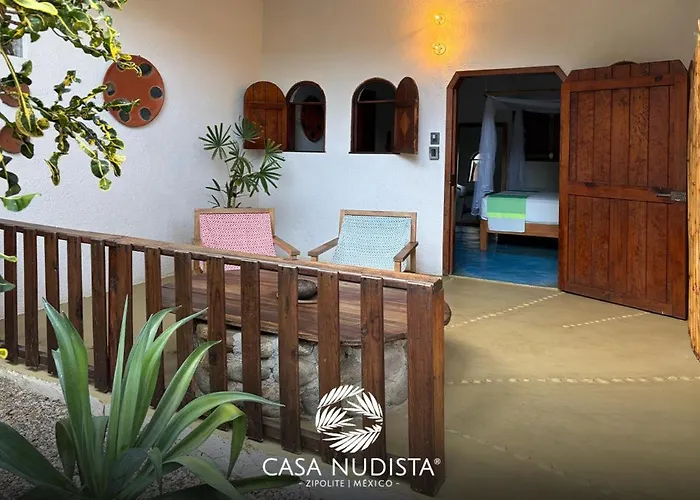 Casa Nudista - LGBT Hotel
