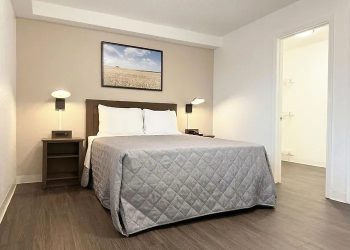 Intown Suites Extended Stay Louisville Ky - Preston Hwy