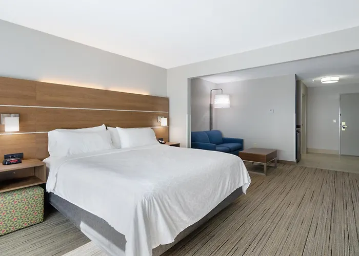 Holiday Inn Express Hotel & Suites Weston By Ihg