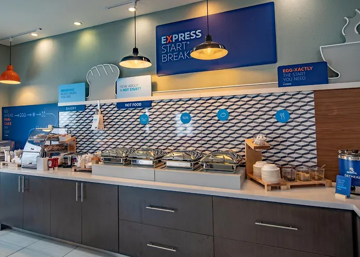 Holiday Inn Express & Suites N Waco Area - West By Ihg