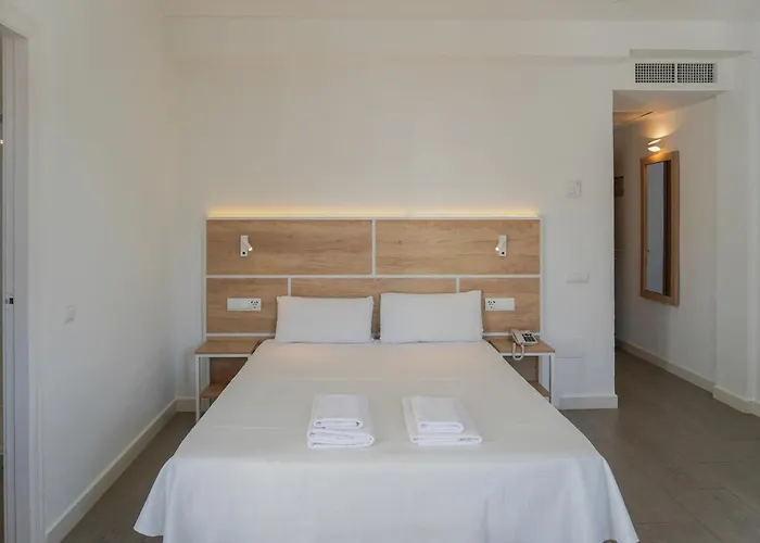 Endlss Beach & Disco Hotel Ibiza Adults Only San Antonio 
