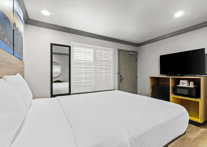 Days Inn By Wyndham San Francisco S/Oyster Point Airport