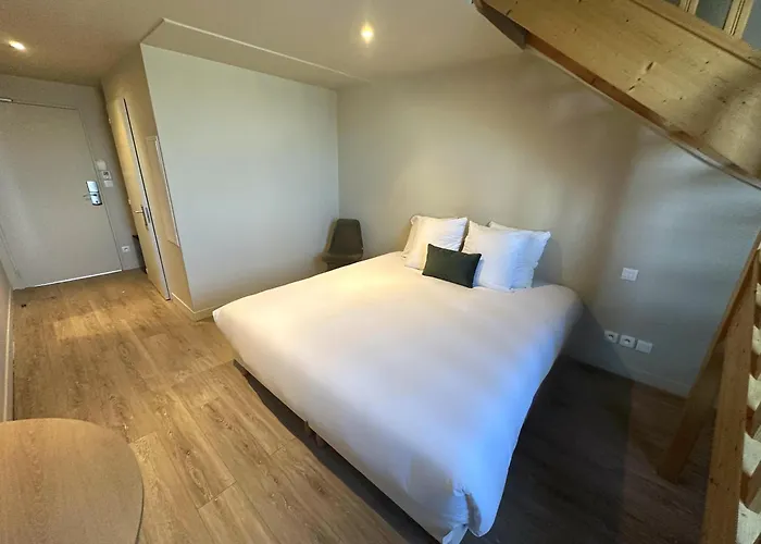 Gold Beach Hotel & Residence