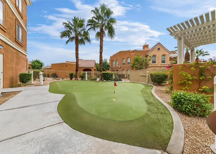 La Quinta Dog Friendly Hotels
