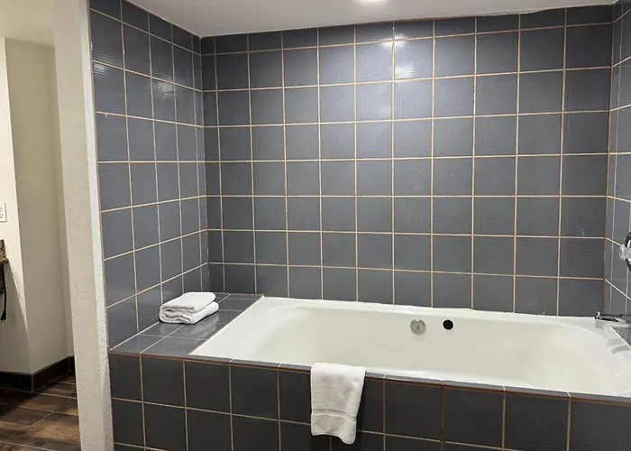 Days Inn By Wyndham Bishop