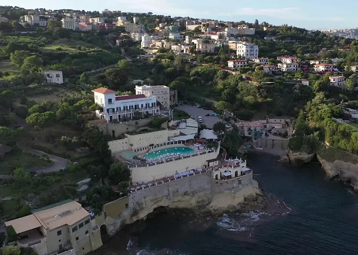 Baia Delle Rocce Verdi