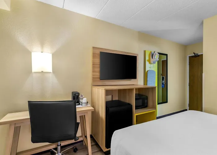 Days Inn By Wyndham Minot
