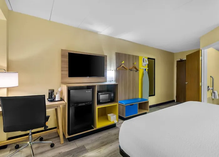 Days Inn By Wyndham Minot
