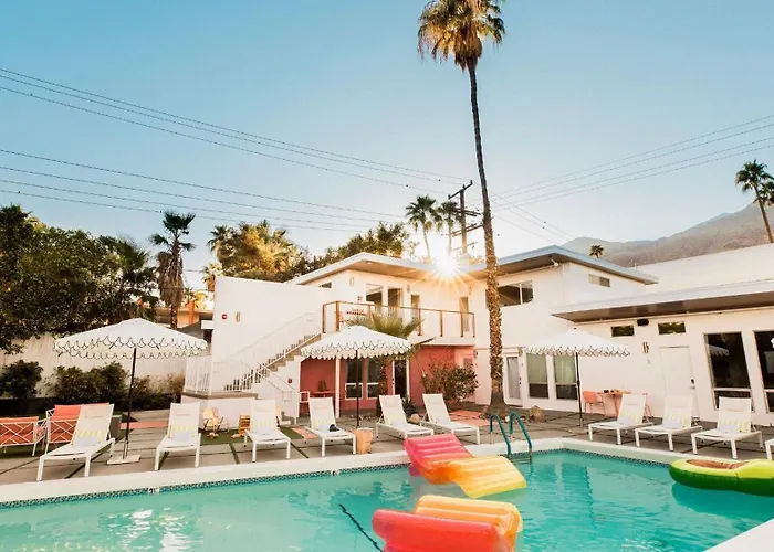 The Wesley By Avantstay Mid-Century Modern Oasis With Pool