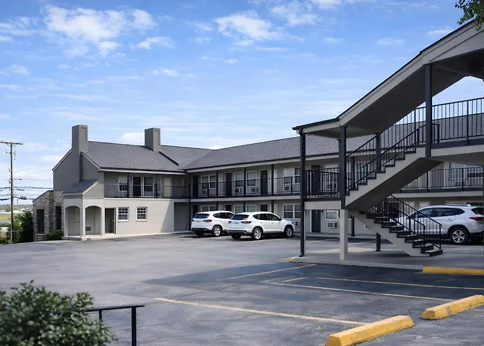 Quarters Inn & Suites