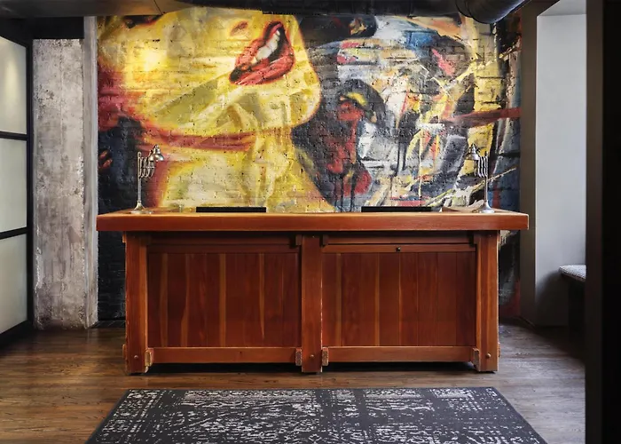 Acme Chicago, Outset Collection By Hilton