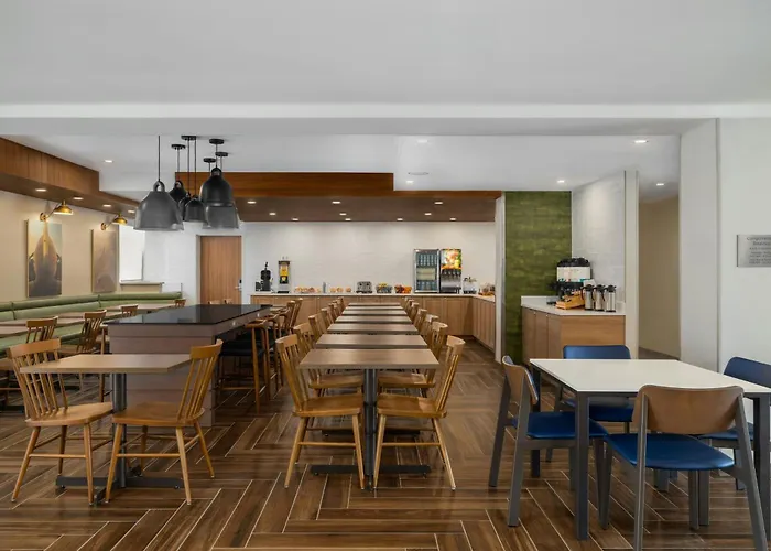 Fairfield By Marriott & Suites Clinton