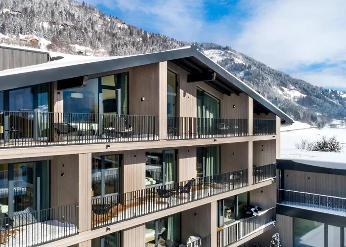 Emma Deluxe Aparthotel Direkt Beim Skibus Ganzjaehrig Beheizter Aussenpool