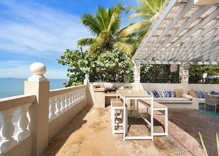 Tres Sirenas Beach Inn Rincon