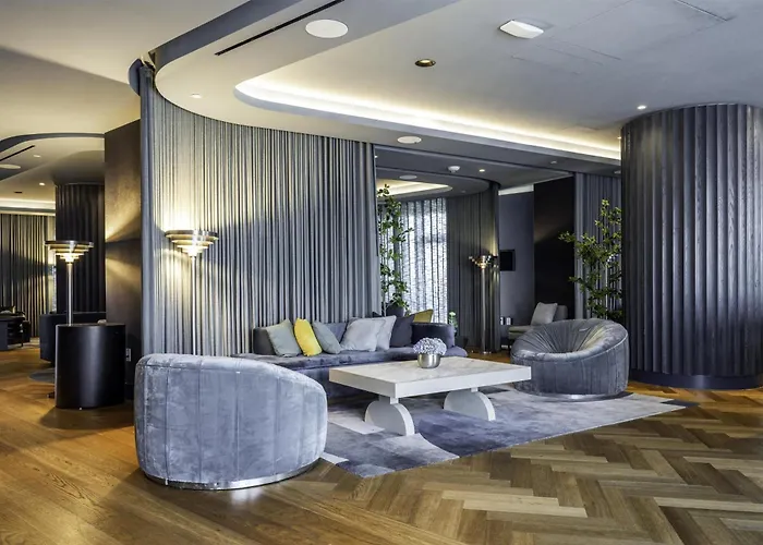 Morrow Washington Dc, Curio Collection By Hilton