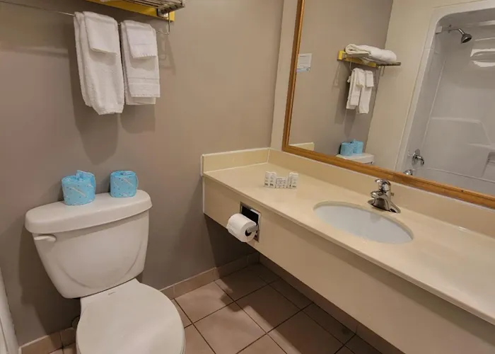 Super 8 By Wyndham Brockville