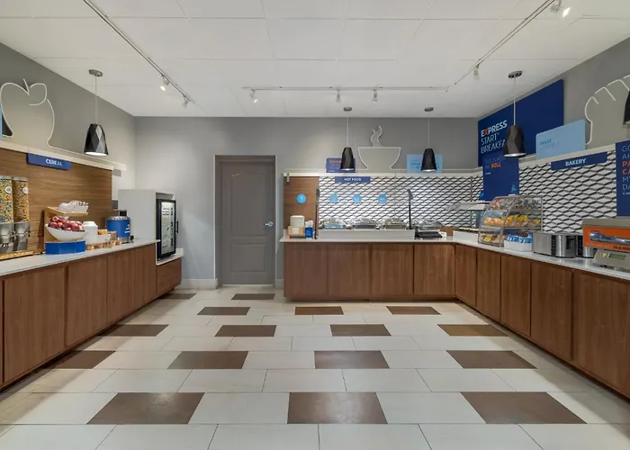 Holiday Inn Express Myrtle Beach-Broadway At The Beach By Ihg