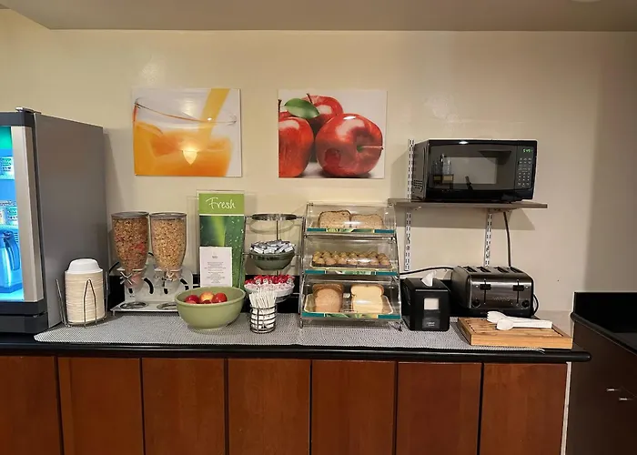 Quality Inn & Suites Everett