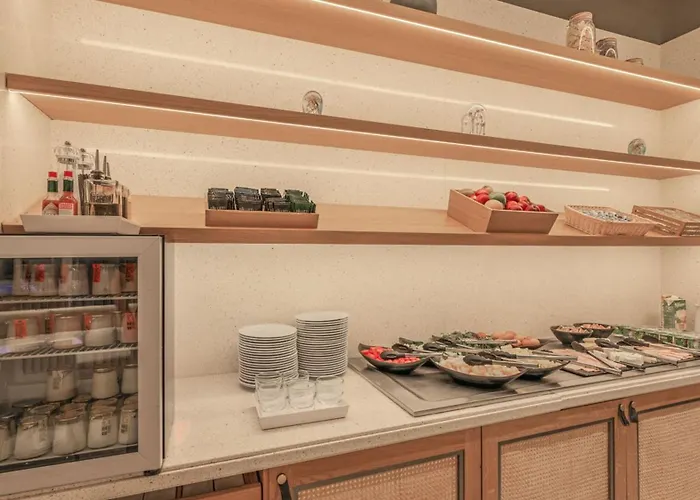 Holiday Inn Nice - Port St Laurent By Ihg Saint-Laurent-du-Var