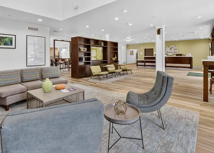 Holiday Inn And Suites Addison By Ihg