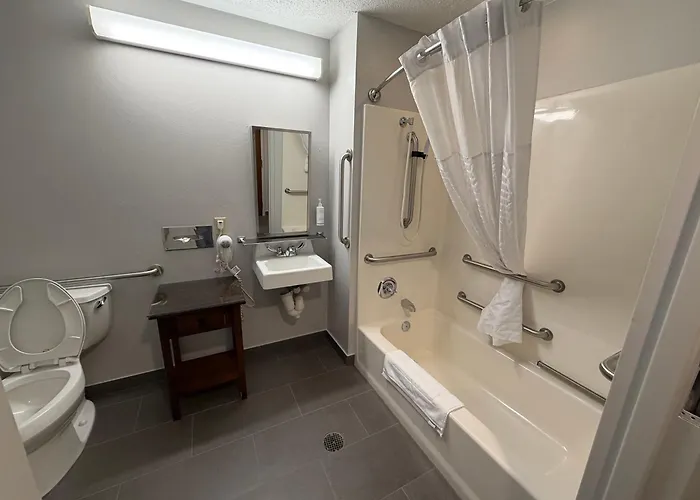 Microtel Inn & Suites