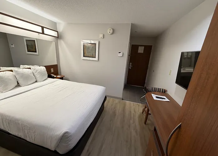 Microtel Inn & Suites