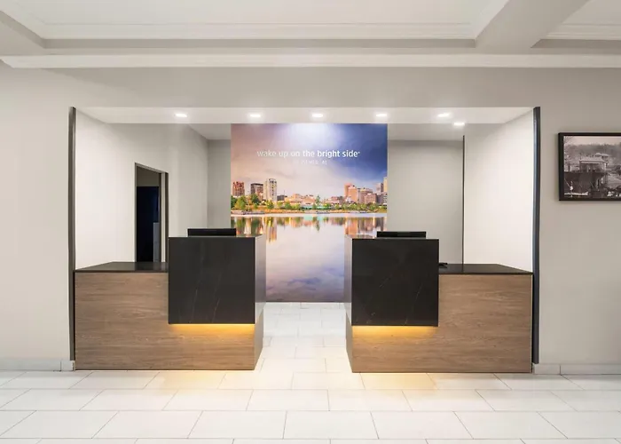 La Quinta Inn & Suites By Wyndham Bessemer