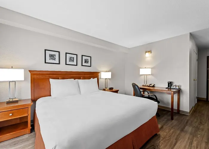 Travelodge Suites By Wyndham Regina - Eastgate Bay