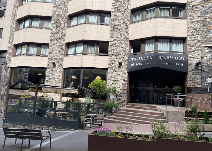 Aparthotel El Serch