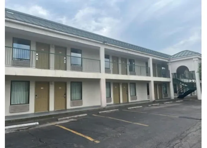 Studio 6 Suites Louisville Ky Airport/Expo Center