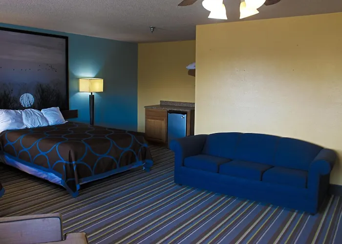 Super 8 By Wyndham Abilene Ks
